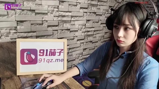 The e-sports girl cos Xi Shi made an appointment to meet the netizen's little sister, but it was a man who was pressed on the be