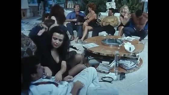 Vedo Nudo / (Milly d'Abbraccio - Moana Pozzi - Vampirella) (1993)