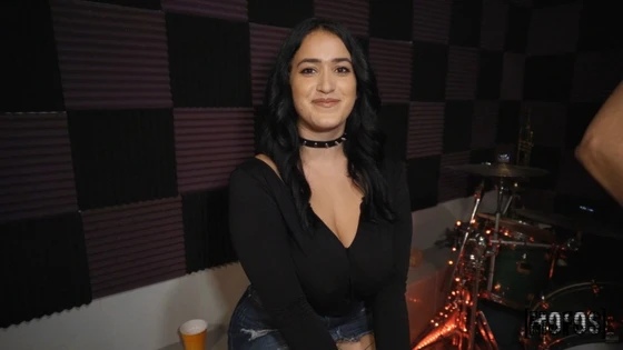 LetsPostit/Mofos - Nia Bleu - Distracted Sound Engineer In The Studio