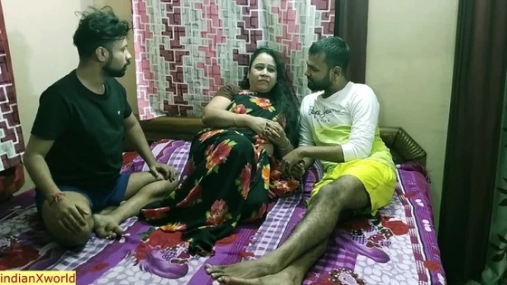 Amazing_hot_desi_threesome...devars