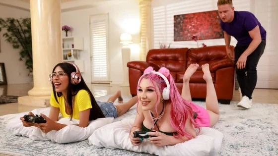 ? Van Wylde, Lily Lou - Hot Gamer Craves Freeuse Anal - HotGirlsGame, RealityKings