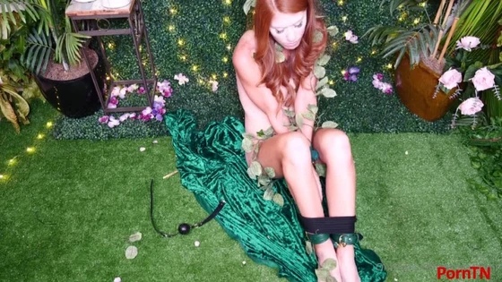 Ginger ASMR - Posion Ivy Convinces Batman To Release Her & Give Her His Seed
