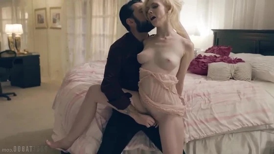 Жестко насилует на глазах у отца Athena Rayne [Porn slut whore hardcore masturbation squirt blowjob porno порно дочь шлюха анал]
